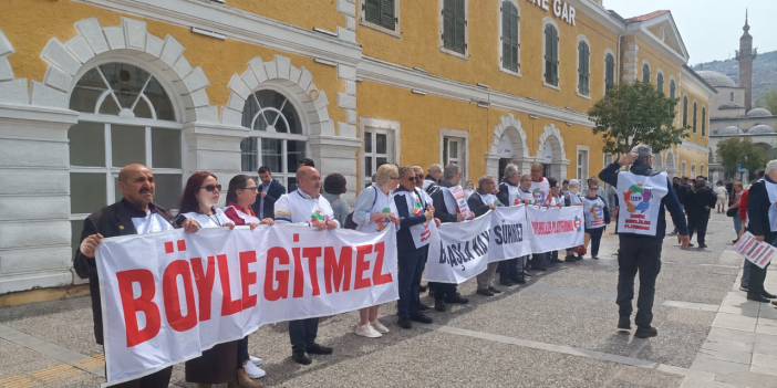 Malatyalı emekli Haydar Göktaş, “İzmir’deki, Ankara’daki emekli gripse, deprem bölgesindeki emekli kanser demektir” dedi