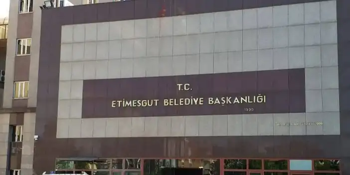 Etimesgut Belediyesi'ne operasyon: Başkan yardımcıları dahil 25 kişi gözaltında