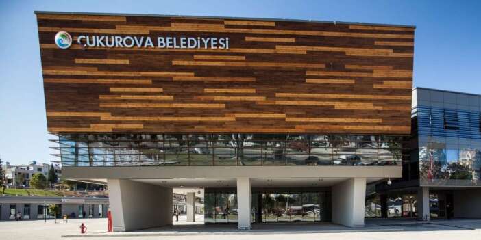 Çukurova Belediyesi'ne operasyon: Emrah Kozay ve Soner Çetin dahil 44 kişi gözaltında