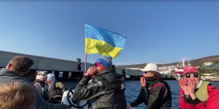 Savaş nedeniyle ülkelerine dönemeyen ve Bodrum'da kalan Ukraynalı sporcular, Abramoviç'i protesto etti