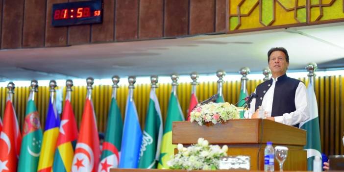 Pakistan'da hükümetin düşmesi dünya için ne anlama geliyor?