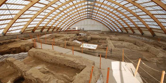 Çatalhöyük kazılarında bir ilk: 'Neolitik merdiven' bulundu