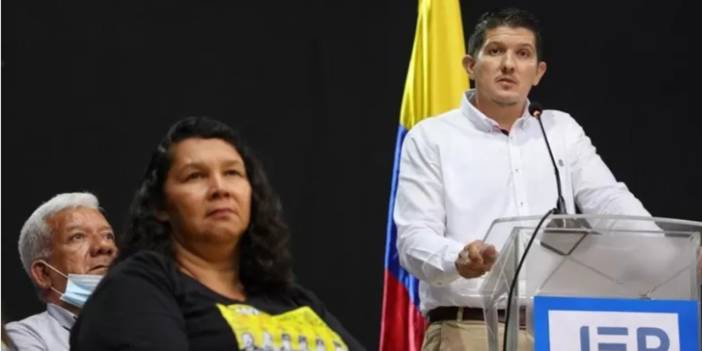 Kolombiya'da eski askerlerden itiraf: Öldürdüğümüz sivilleri gerilla gibi göstermek için yanlarına silah koyduk