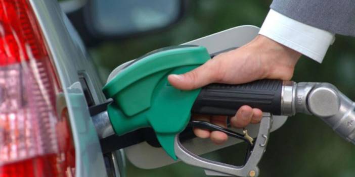 'Benzin ve motorine peş peşe zamlar yapılacak'