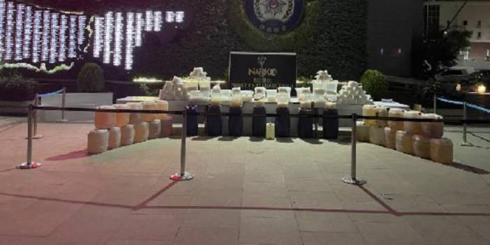 Soylu açıkladı: Tek seferde 1 ton 117 kilogram 'metamfetamin' ele geçirildi