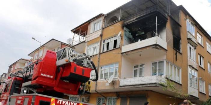 Ev sahibi evden çıkarmak isteyince kiracı evi yaktı