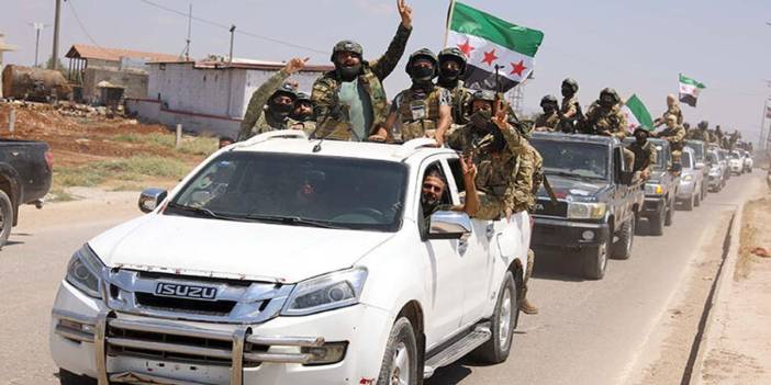 Suriyeli isyancılar birbirine girdi, aralarını Türkiye buldu