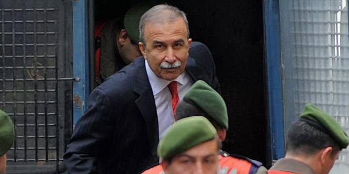 Hanefi Avcı'nın da rütbeleri geri alındı