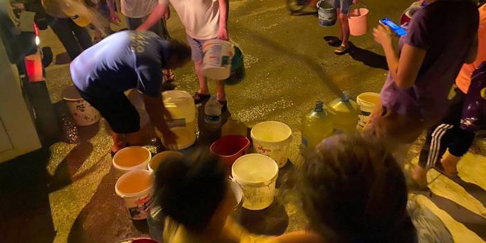 Bodrum'da halka tankerle su dağıtıldı