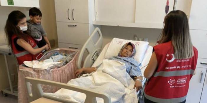 Yunanistan'ın geri ittiği bottaki kadın, nehir kıyısında doğum yaptı