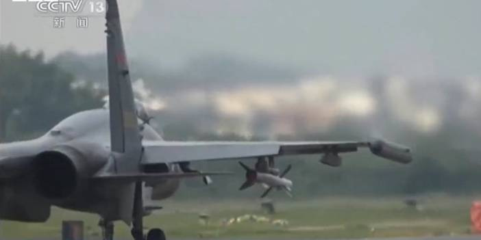 Çin Tayvan çevresinde 'abluka' tatbikatlarına başladı