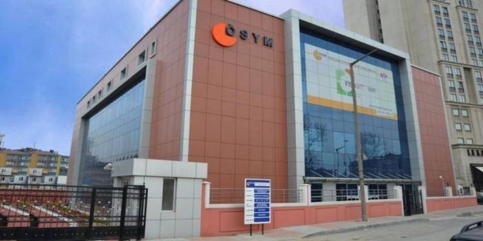 Sınava hazırlık kitapçıklarındaki reklam: ÖSYM'den önce biz sorduk!