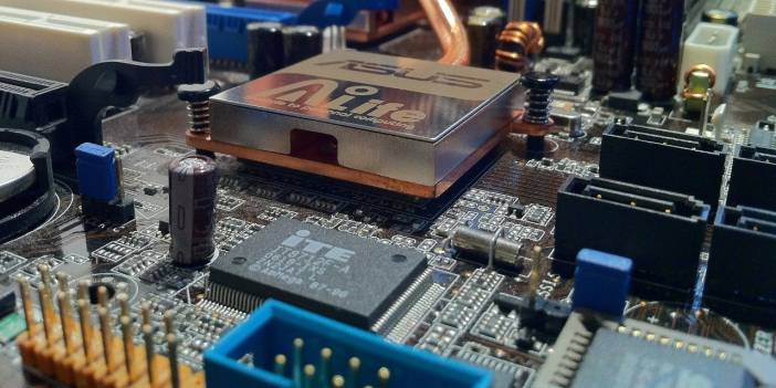 Çin-Tayvan gerilimi: Küresel çip krizi yolda mı?