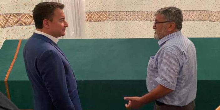 Babacan, Hüseyin Gazi Cemevi'ni Erdoğan'dan önce ziyaret etti