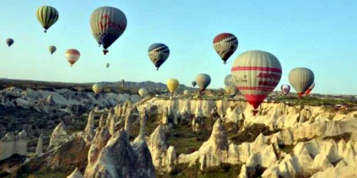 Kapadokya'da uzmanlar 'yol çalışması' için uyardı: Bölgede kırılmadık, yıkılmadık peri bacası kalmayacak
