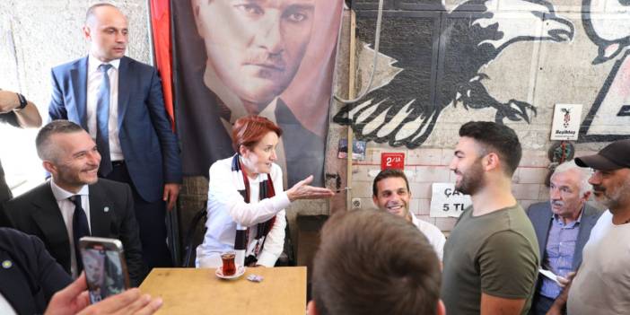 Akşener'e Beşiktaş forması hediye edildi