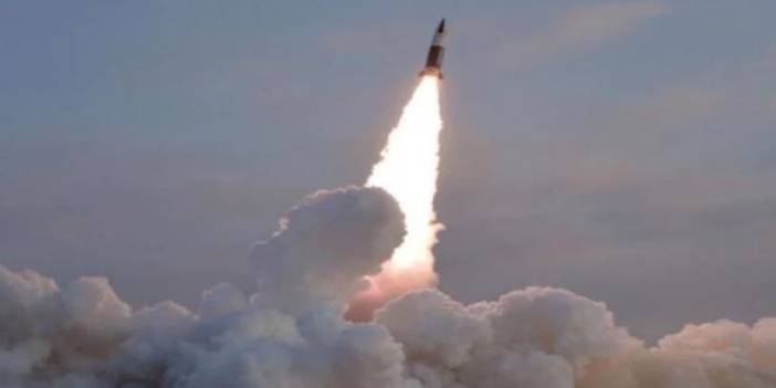 K﻿uzey Kore, Japonya üzerinden balistik füze denemesi yaptı