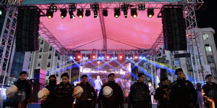 MHP milletvekili festivalde kürsüyü bastı: Azdan az, çoktan çok