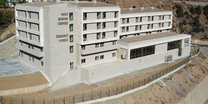 Yurtta kalan 40 üniversiteli zehirlenme şüphesiyle hastanede