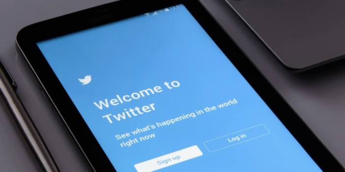 Ümit Alan'dan Twitter uyarısı: Özel mesajlaşma dahil verilerimiz özel bir şirket ve çılgın sahibinin elinde