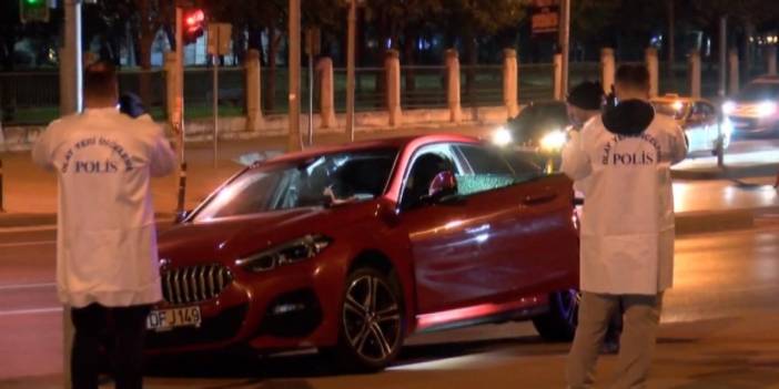 İstanbul'da trafik ışıklarında duran otomobile silahlı saldırı: 1 kişi hayatını kaybetti