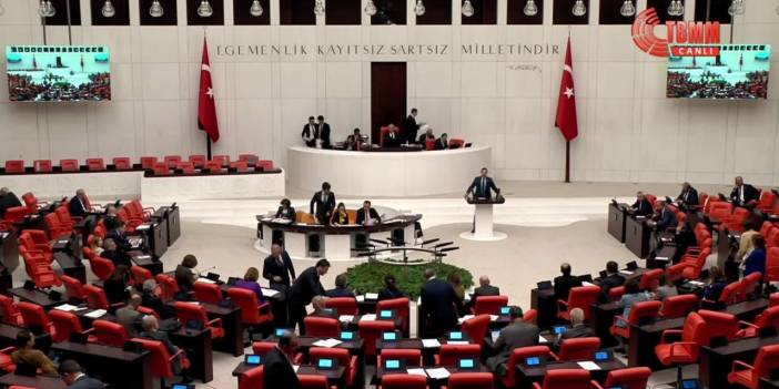 Kalıcı yaz saati uygulaması önergesine AKP ve MHP'den ret