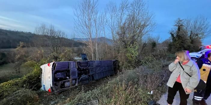 Bartın'da otobüs devrildi: 40 kişi yaralandı; şoför gözaltında