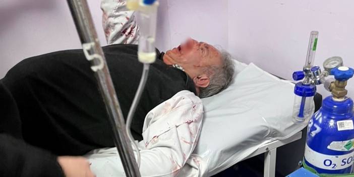 Sağlıkta şiddet: Kendisine yardımcı olmak isteyen doktora saldırdı