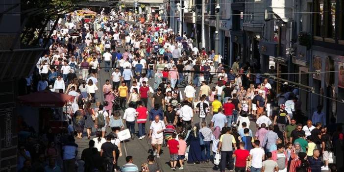 İstanbulluların son 2 yıldaki en mutsuz ayı şubat oldu, tek gündem maddesi 'deprem'