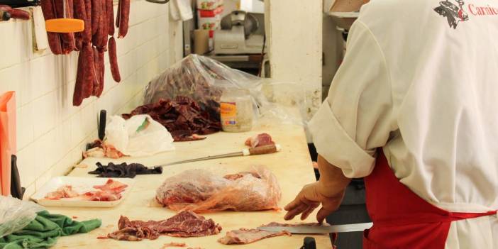 Kırmızı et piyasasına yakın takip: Devlet 'gerekirse' satış yapacak