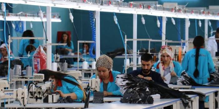 Tekstil zorda: Siparişler azaldı, üretim Vietnam ve Bangladeş'e kaydı