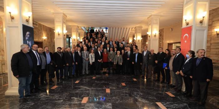 Cemevi yöneticilerinden İmamoğlu'na destek ziyareti