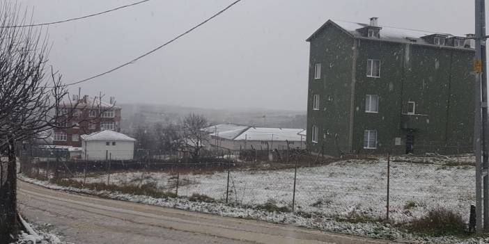 İstanbul'da beklenen kar iki bölgede başladı