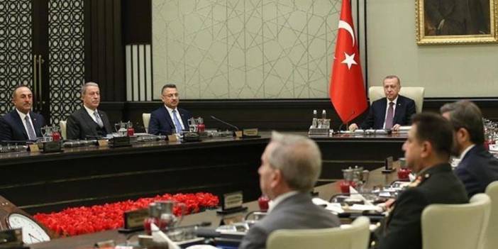 Ertuğrul Günay: Bakanlar ve Cumhurbaşkanı Yardımcısı, atanmış kamu görevlileridir, istifa etmeleri gerekir