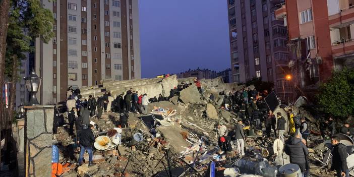 İşte kare kare 10 kenti vuran deprem sonrası hasar