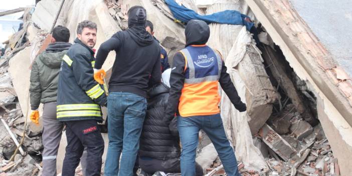 Zonguldak’tan madenciler deprem bölgesine hareket etti