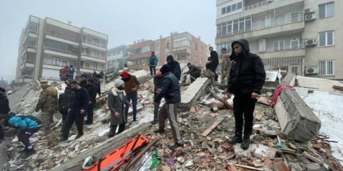 CHP Hatay Milletvekili Şahin seslendi: Henüz bir tek AFAD yetkilisi buraya gelmedi, cenazelerimiz kaldırımlarda kalıyor