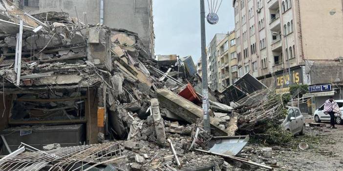 Yardım kolisinden çıkan liselilerin notu duygulandırdı: 'Gözlerimize uyku girmiyor'