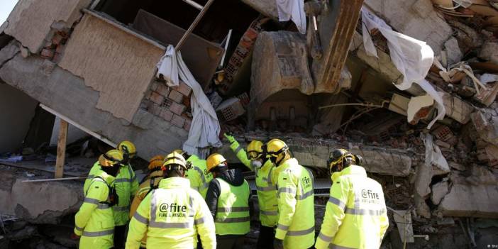 Depremden kurtulan refekatsız çocuklar için ne yapılmalı?