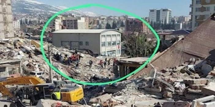 Depremde yıkılan binaların ortasında tek başına ayakta kaldı: 'Fazla söze gerek yok'