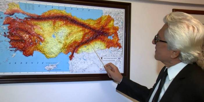 Prof. Dr. Pampal 'kırılacak' uyarısı yaptık' dedi: '2 yıl önce fay kırılacak diye söyledik'