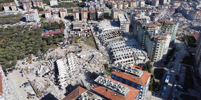 Rönesans Rezidans'ta 10 yıl oturan bina sakini: Çatlak görüp uyarmıştım