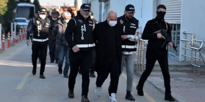 "Olası kastla öldürme" ile suçlanan Adana’da yıkılan 11 binanın 15 müteahhit ve mühendisine gözaltı