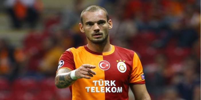 Sneijder'den uluslararası yardım kampanyası: Türkiye ve Suriye bayraklı pazubent projesi
