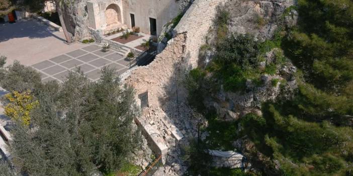 'Dünyanın ilk mağara kilisesi'ni de deprem vurdu