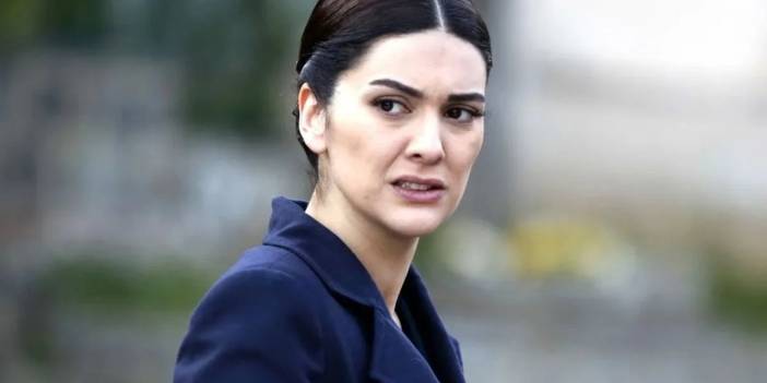 Bergüzar Korel 'normal yaşama dönülmeli' sözlerine tepki: 'Ülke koca bir cenaze evi olmuş'