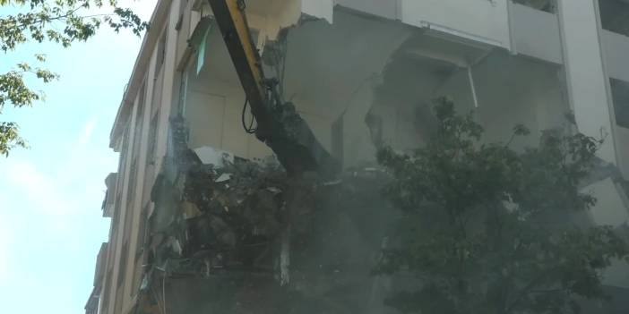 Büyükçekmece belediye başkanı Akgün: Eski yönetmeliği göre yapılmış tüm binaları yıkıyoruz