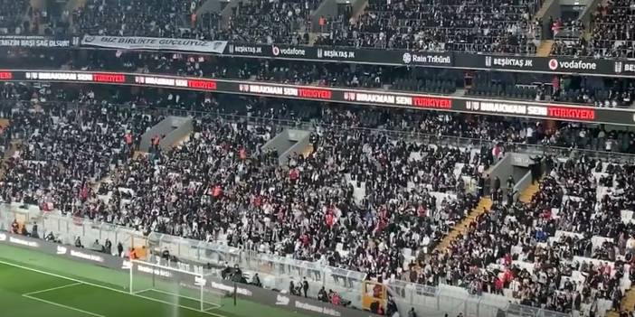 Beşiktaş tribünlerinden de 'Hükümet istifa' sloganları