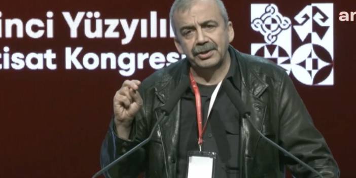 "Gardiyanlarda işe yarıyor" Sırrı Süreyya Önder: Meclis'in renkli kişiliği diyorlar, ama cezaevine atarken hiç renge bakmıyorlar
