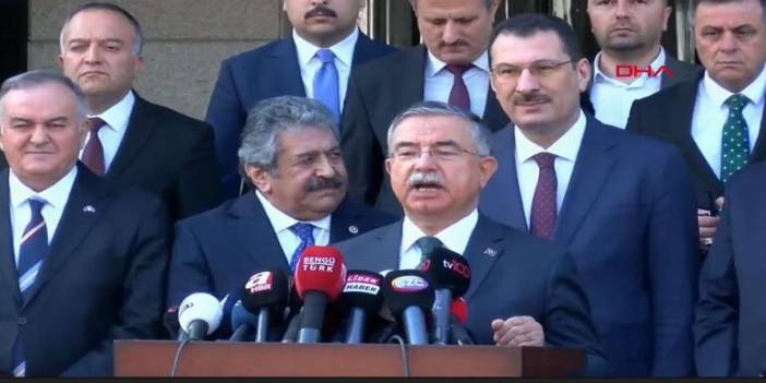 AKP ve MHP heyeti YSK’da: Erdoğan'ın adaylık belgesi teslim edildi